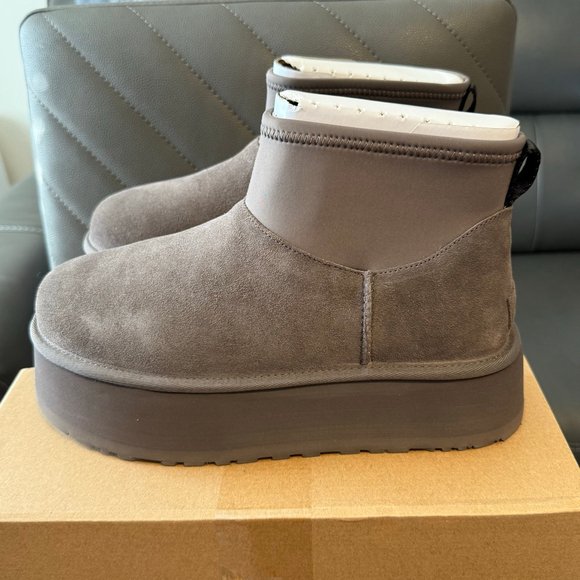 Women's UGG Classic Mini Dipper Gray Ankle Boots Size 10 - Picture 3 of 13